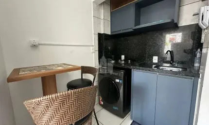 Apartamento mobiliado com 1 quarto e 1 vaga de garagem no Centro Balneário Camboriú