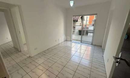 Apartamento com 2 quartos e 1 vaga de garagem no Centro Balneário Camboriú