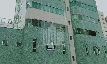 Apartamento com 03 Dormitórios amplor Terraço próximo a Avenida Brasil