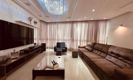 Apartamento com 03 Suítes no Ed Terrara a 250 metros do mar em Balneário Camboriú