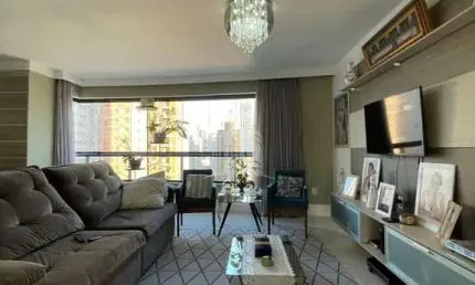 Apartamento com 3 suítes, Completo e no Centro de Balneário Camboriú.