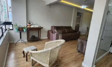 Oportunidade em balneário camboriú, 2 dormitórios, 100 metros da praia.