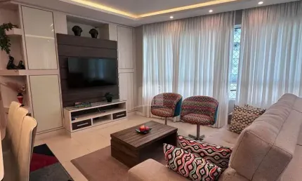 Lindo Apartamento para Locação Anual no centro de Balneário Camboriú SC