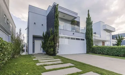 Casa Alto Padrão no Condomínio Caledônia em Camboriú