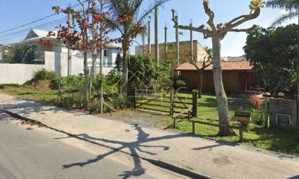 Terreno com Potencial Comercial e 1 chalé na Praia dos Ingleses