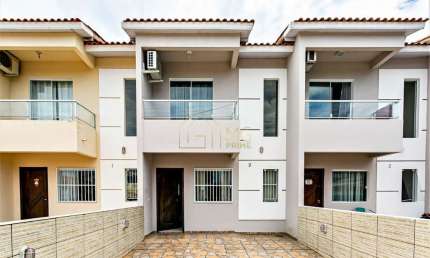 Duplex com 2 dormitórios na praia do Santinho, Florianópolis, SC