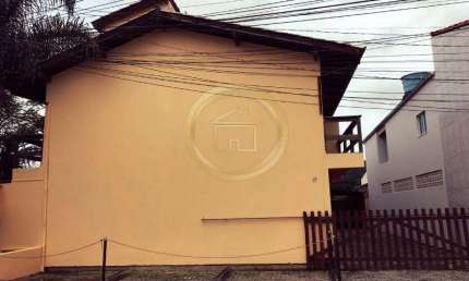 Casa duplex geminada totalmente mobiliada em Condomínio fechado, na praia dos Ingleses, Florianópolis.
