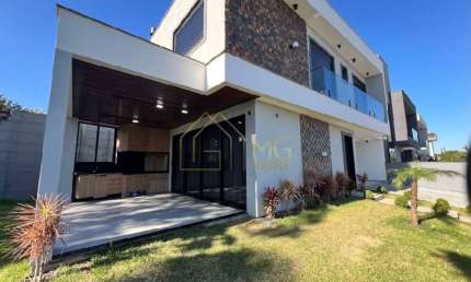 Casa linda nova e mobiliada na Cachoeira do Bom Jesus em Florianópolis