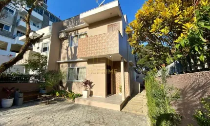 Casa para Venda em Florianópolis, Campeche, 4 dormitórios, 1 suíte, 2 banheiros, 1 vaga