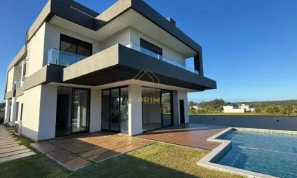 Residência moderna com elevador, piscina e vista panorâmica  condomínio completo com campo de golf