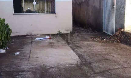 Casa com 2 quartos à venda no Jardim Del Rei, Araraquara 