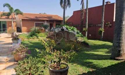 Casa com 4 quartos para alugar na Vila José Bonifácio, Araraquara 