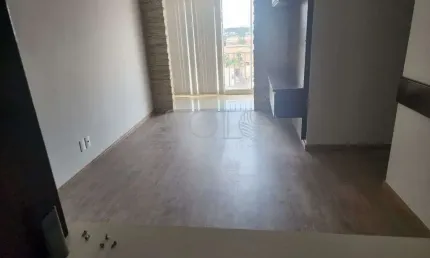 Lindo apartamento todo reformado recentemente, excelente localizacao na Vila Xavier