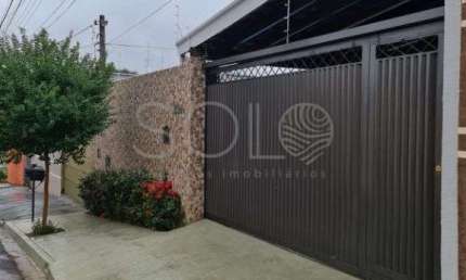 Casa no Cambuy com 3 dormitorios, piscina, churrasqueira