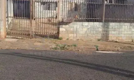 Casa com 2 quartos à venda no Parque São Paulo (Vila Xavier), Araraquara 