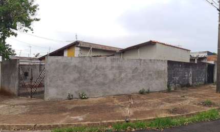 Casa com 2 quartos à venda no Jardim Higienópolis, Araraquara , 172 m2 por R$ 200.000