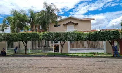 Sobrado maravilhoso localizado no Jd Aranga. Imovel impecavel para atender sua familia, seu conforto, lazer e ate seu negocio.