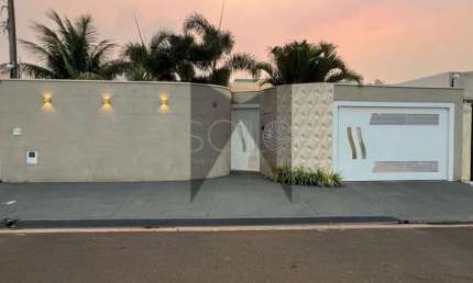 Casa com 3 quartos à venda na Cidade Jardim, Araraquara , 282 m2 por R$ 905.000