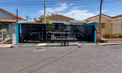 Casa com 3 quartos à venda na Vila Xavier (Vila Xavier), Araraquara , 156 m2 por R$ 450.000