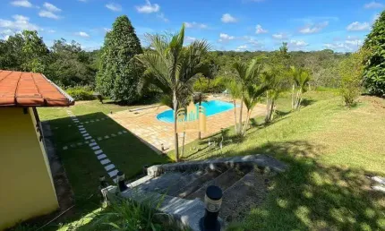 Maravilhoso Sítio à Venda em Esmeraldas, MG - 2.790 m²