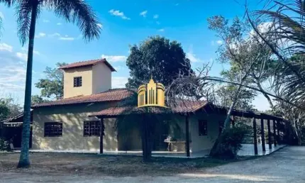 OPORTUNIDADE!!! Sitio Comercial à Venda em Esmeraldas-MG, Condomínio Recanto da Serra: 3 Quartos, 2 Salas, 2 Banheiros, 5.000 m²!