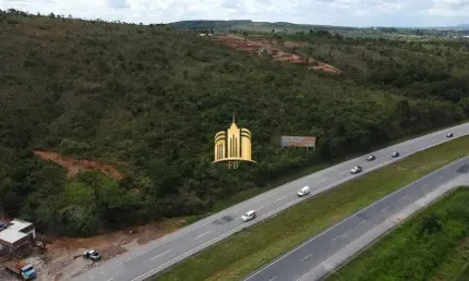 Oportunidade de Investimento: Terreno de 21.000m² no Centro de Caetanópolis-MG às margens da BR-040, topografia excelente. Aproveite!
