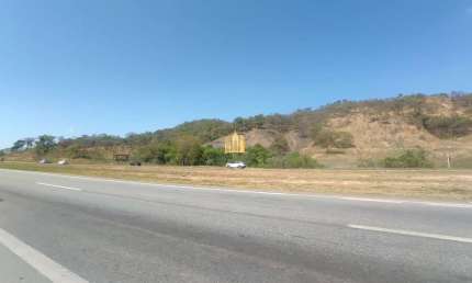 Oportunidade! Terreno de 105.494,00 m² na BR-040 em Esmeraldas, ideal para investir. Aproveite!