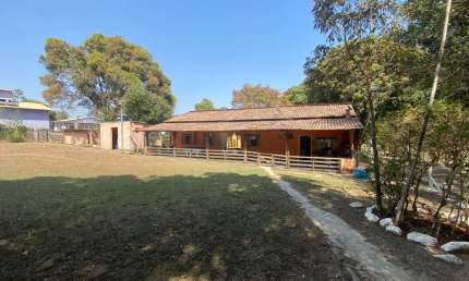 OPORTUNIDADE! Sitio comercial de 4 quartos com piscina, churrasqueira e muito mais em Esmeraldas-MG, Melo Viana! Venha conferir!