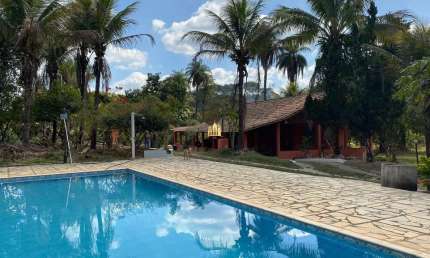 Magnífico sítio à venda em Esmeraldas-MG, Vale do Bom Jesus: 6 quartos, 1 suíte, 3 salas, 5 banheiros, 2 vagas, 10.000m²!