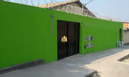 Casa à venda em Esmeraldas-MG, Dumaville: 2 quartos, 1 banheiro, 1 vaga de garagem, 70m² de área