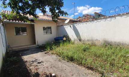 Imperdível! Casa à venda em Esmeraldas-MG, Dumaville: 2 quartos, 1 sala, 1 banheiro, 2 vagas, 60m². Aproveite!