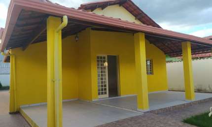 Imperdível: Casa à venda em Esmeraldas-MG, bairro São José, 3 quartos, 1 suíte, 3 salas, 2 banheiros, 1 vaga de garagem, 120m²!
