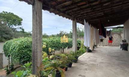 Imperdível oportunidade: Casa à venda em Esmeraldas-MG, bairro Serra Verde, com 3 quartos, 2 salas, 1 banheiro, 3 vagas de garagem e 120m².