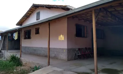 Casa à venda em Esmeraldas-MG, Dumaville: 2 quartos, 1 banheiro, 1 vaga, 140m² - Aproveite essa oportunidade!