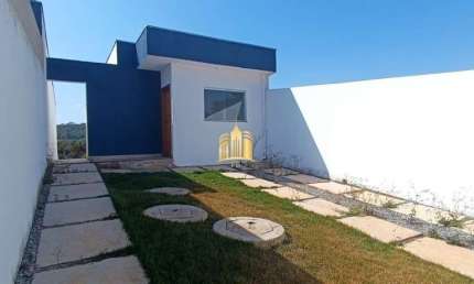 Casa à venda em Esmeraldas-MG, bairro Floresta Encantada: 3 quartos, 1 sala, 1 banheiro, 2 vagas de garagem, 80m²!