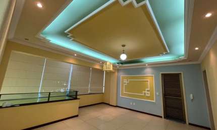 Apartamento de Luxo no Centro de Esmeraldas-MG: 5 Quartos, 1 Suíte, 2 Salas, 5 Banheiros, 2 Vagas, 200m². Oportunidade Única!