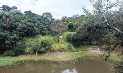 Terreno à Venda no Condomínio Vale do Ipê Amarelo em Esmeraldas - 7.130 m²