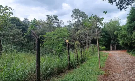 Terreno Amplo à Venda no Condomínio Vale do Ipê Amarelo em Esmeraldas - 16.000 m²