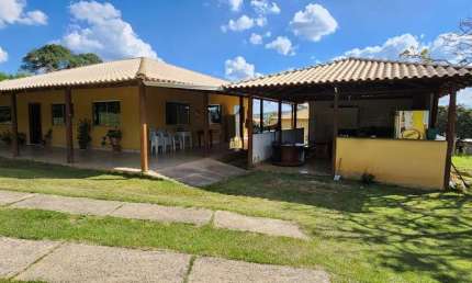 Belíssimo Sítio à Venda no Condomínio Nova Andiroba em Esmeraldas - 2.500 m²