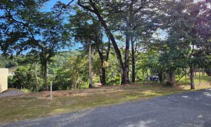 Terreno Exclusivo à Venda no Condomínio Solar das Palmeiras em Esmeraldas - 1.258 m²