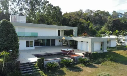 Casa de Luxo no Condomínio Belvedere em Esmeraldas-MG: 9 Quartos, Piscina, Espaço Gourmet - Agende sua Visita!