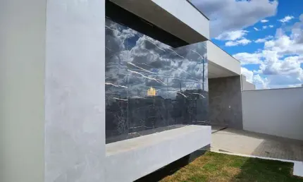 Imperdível casa à venda em Lagoa Santa-MG, bairro Lundcea! 3 quartos, 1 suíte, 2 salas, 3 banheiros, 2 vagas, 157m².