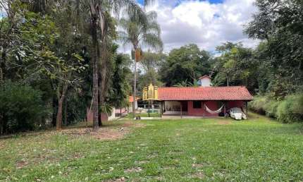 Lindo Sítio à Venda no Condomínio Nosso Rancho em Contagem - 5.500 m², R$ 650.000,00