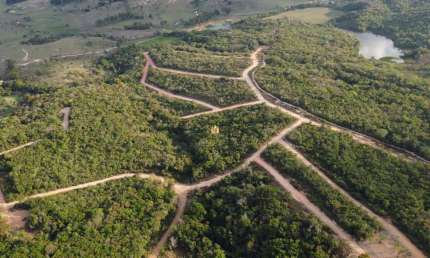 Terreno à venda em Esmeraldas-MG, bairro Condomínio Trilhas do Riacho - 1.015m² de área!