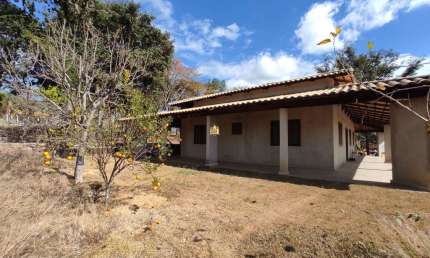 Seu Paraíso no Condomínio Marinheiros, Esmeraldas! Sítio Exclusivo de 3 Quartos e 2.000m² por R$470.000. Agende sua visita agora!