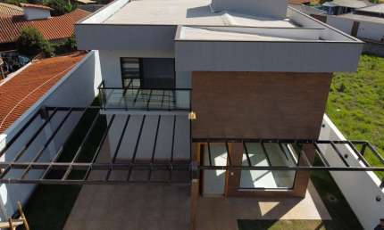 Imperdível oportunidade de compra: Casa à venda em Nova Lima-MG, Vale do Sol, 3 quartos, 1 suíte, 2 salas, 2 banheiros, 2 vagas, 220m².