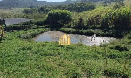 Oportunidade Única: Sitio Comercial à Venda em Esmeraldas-MG, Cancelinha! 3 quartos, 1 suíte, área de 12.809m². Confira já!