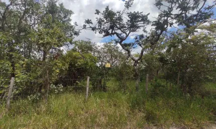 Terreno à venda em Esmeraldas-MG, bairro Campo Alegre - 2.500,00 m² de área!