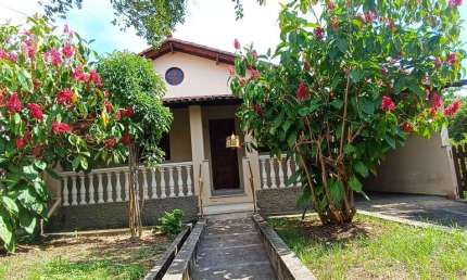 Casa com 3 quartos para alugar no Centro, Esmeraldas 
