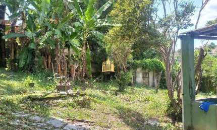 Casa à venda em Esmeraldas-MG, bairro Novo Retiro: 2 quartos, 1 sala, 1 banheiro, 2 vagas de garagem, 70m². Venha conferir!